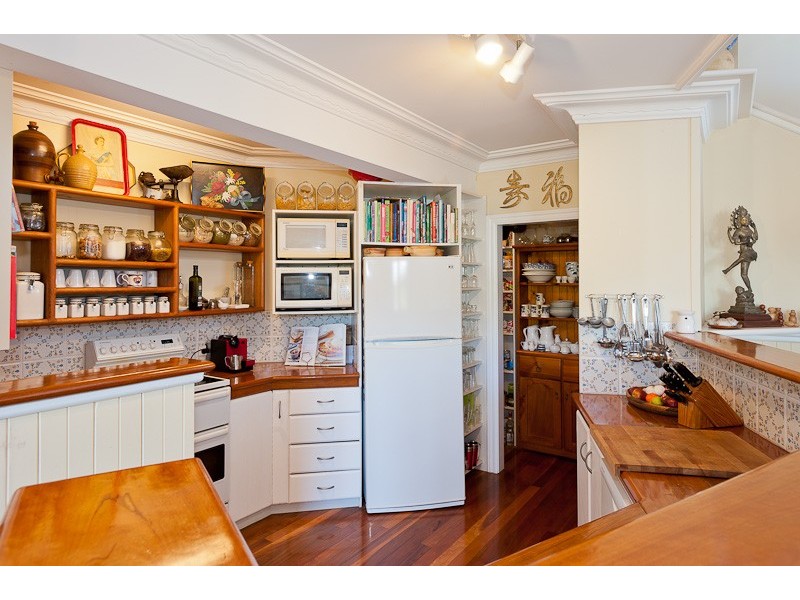 16A Crescent Avenue, Taree NSW 2430