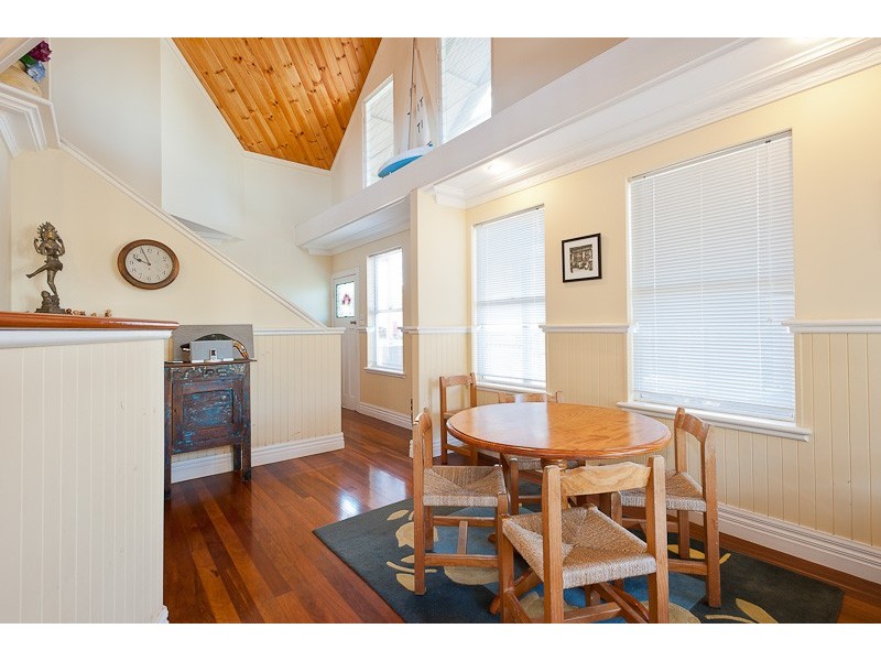 16A Crescent Avenue, Taree NSW 2430