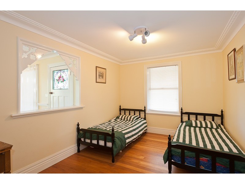 16A Crescent Avenue, Taree NSW 2430