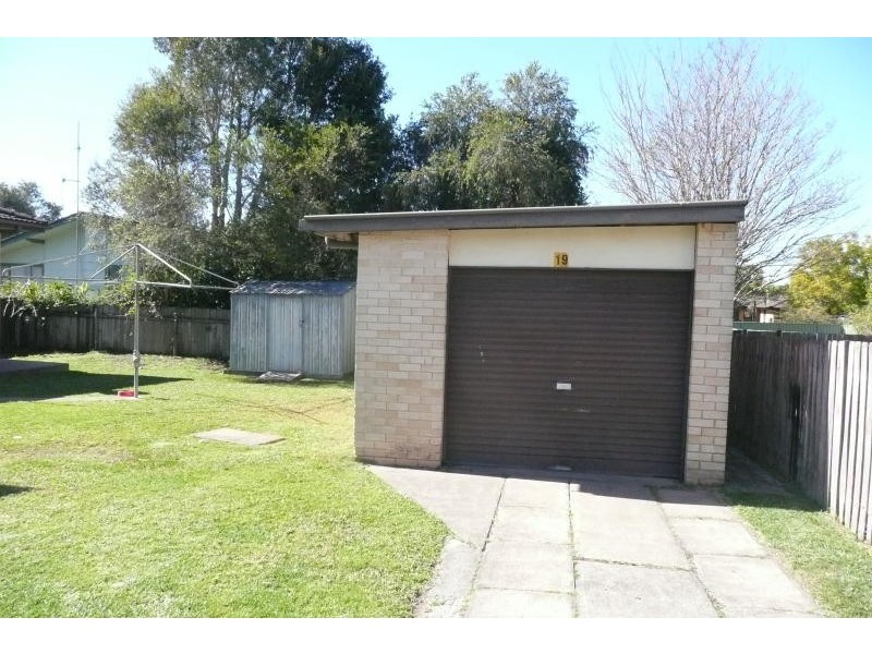 19 Valerie Street, Taree NSW 2430