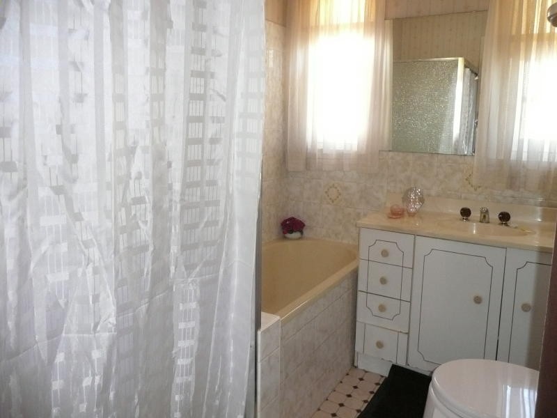 8 Edinburgh Drive, Taree NSW 2430