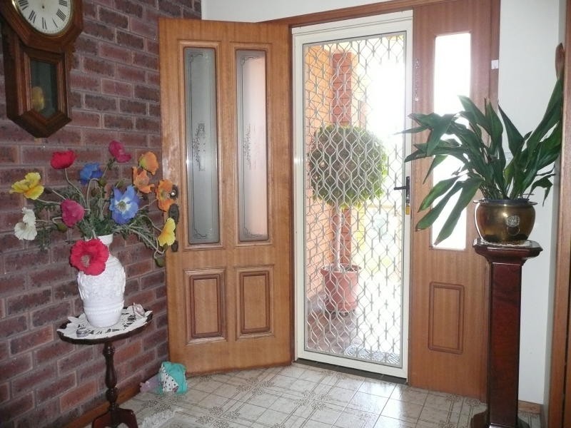 8 Dugdale Avenue, Taree NSW 2430