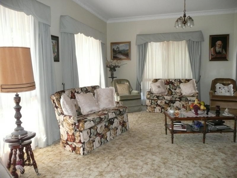 8 Dugdale Avenue, Taree NSW 2430