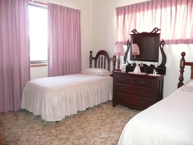 8 Dugdale Avenue, Taree NSW 2430