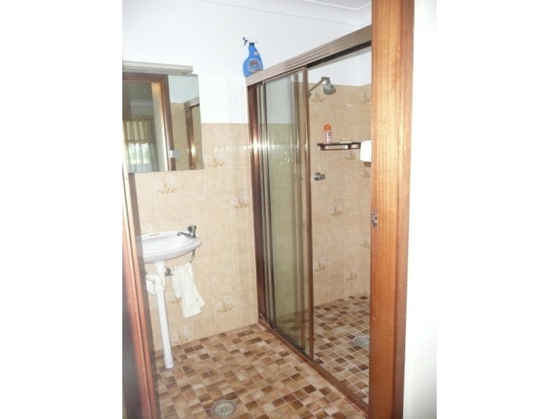 8 Dugdale Avenue, Taree NSW 2430