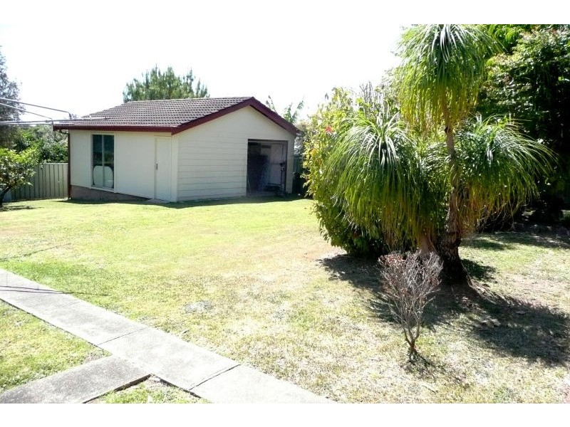 1 Gollan Avenue, Tinonee NSW 2430