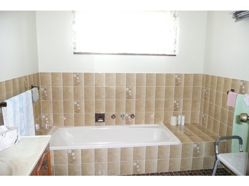 35 Amaroo Drive, Taree NSW 2430