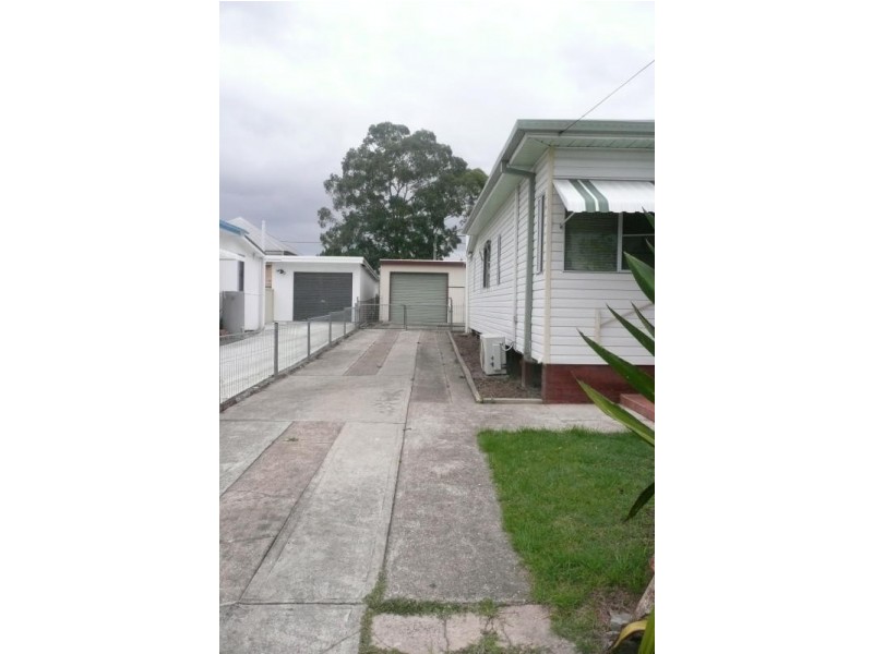 8 York Street, Taree NSW 2430