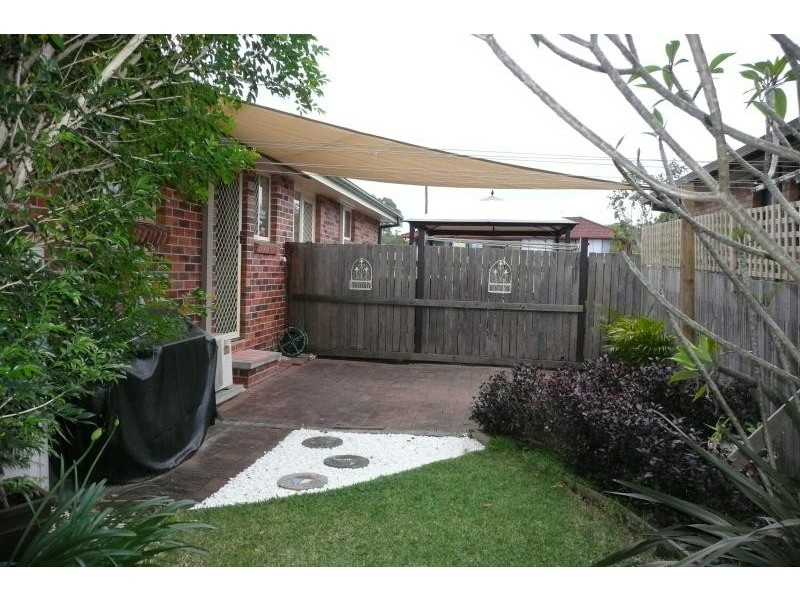 2/27 Palanas Drive, Taree NSW 2430