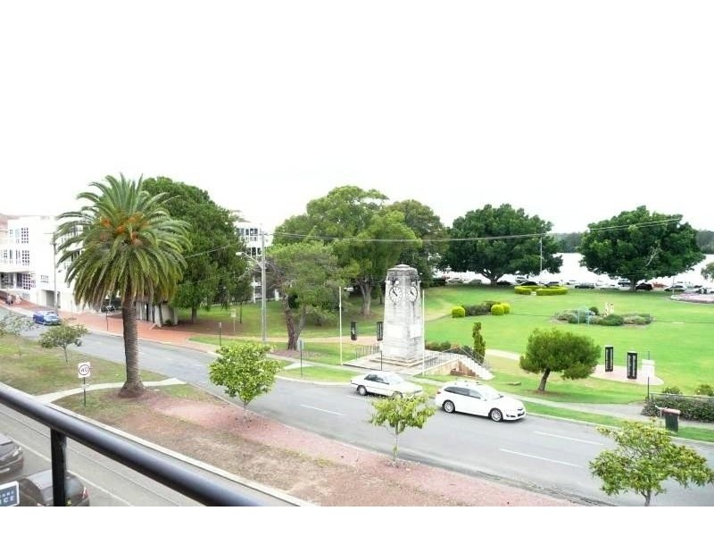 1/225-227 Victoria Street, Taree NSW 2430