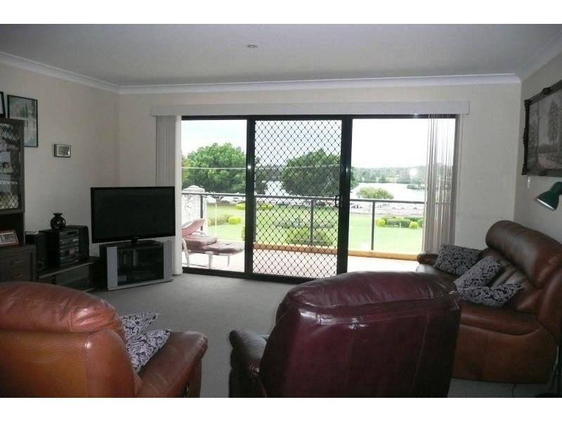 1/225-227 Victoria Street, Taree NSW 2430