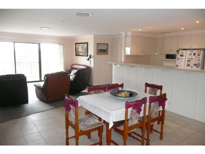 1/225-227 Victoria Street, Taree NSW 2430