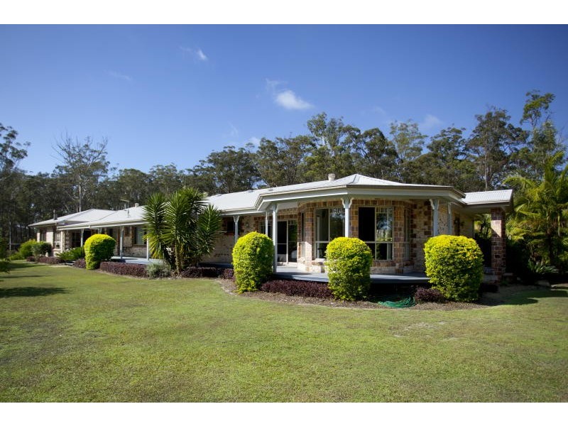 4 Hina Close, Old Bar NSW 2430