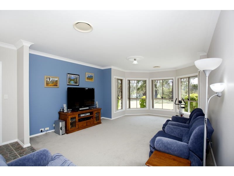 4 Hina Close, Old Bar NSW 2430