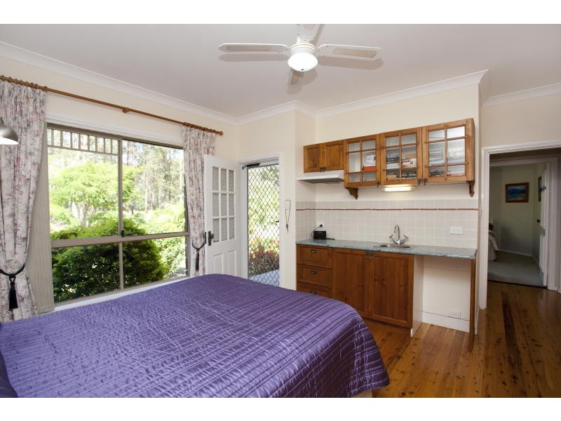 4 Hina Close, Old Bar NSW 2430