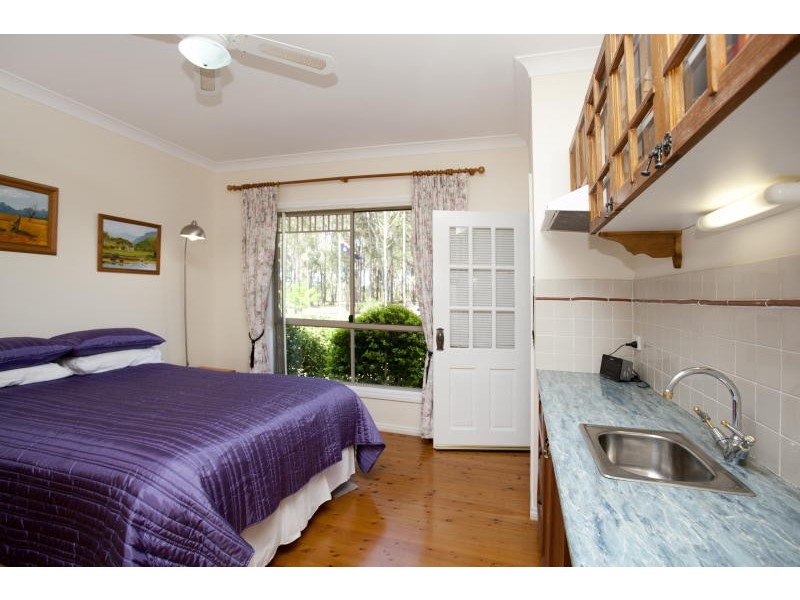 4 Hina Close, Old Bar NSW 2430