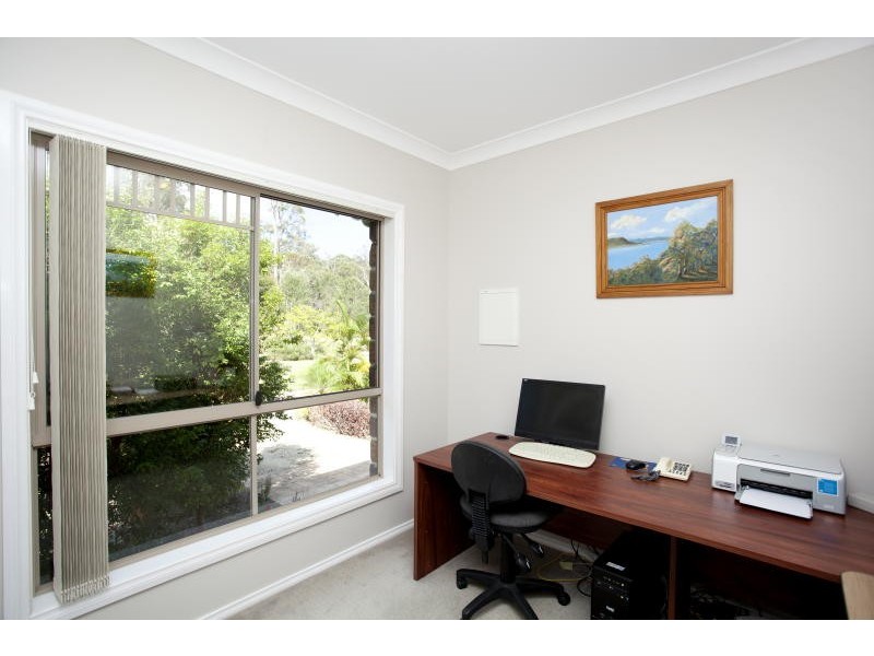 4 Hina Close, Old Bar NSW 2430