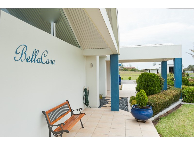 3 Seaspray Circuit, Wallabi Point NSW 2430