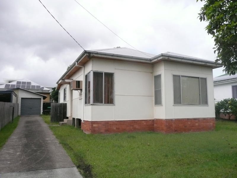 4 York Street, Taree NSW 2430