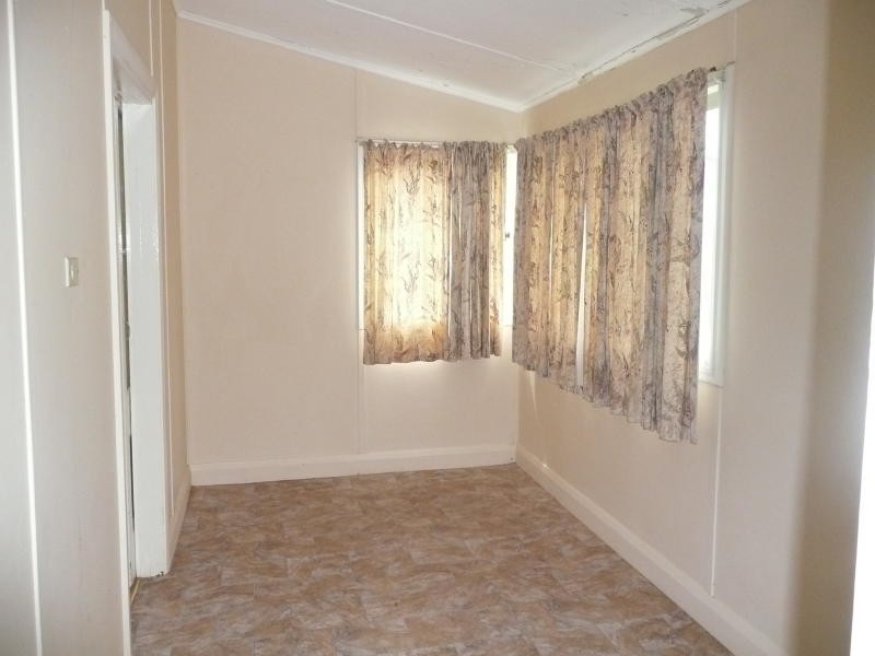 4 York Street, Taree NSW 2430