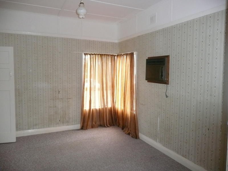 4 York Street, Taree NSW 2430