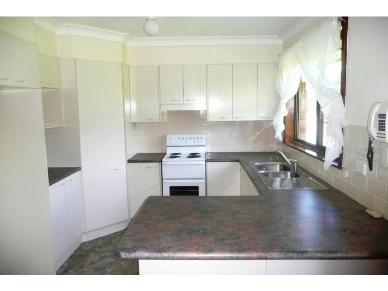 4 Nioka Place, Taree NSW 2430