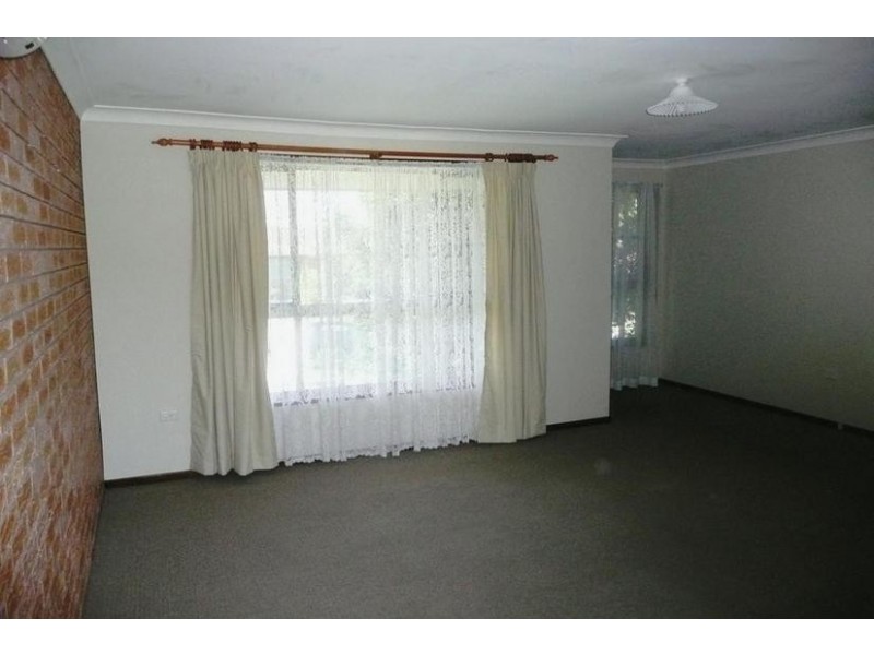 4 Nioka Place, Taree NSW 2430