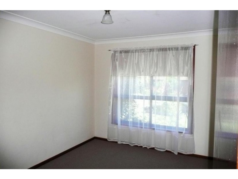 4 Nioka Place, Taree NSW 2430