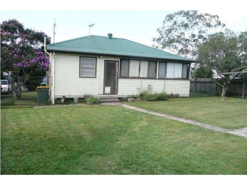 18 Golf Avenue, Taree NSW 2430