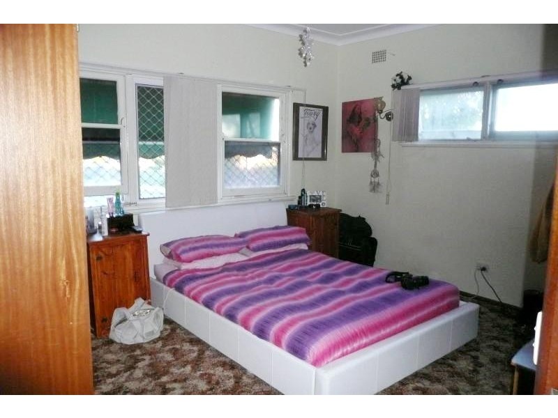 82 Oxley Street, Taree NSW 2430
