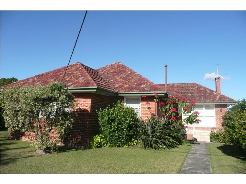 6 Hinten Crescent, Taree NSW 2430