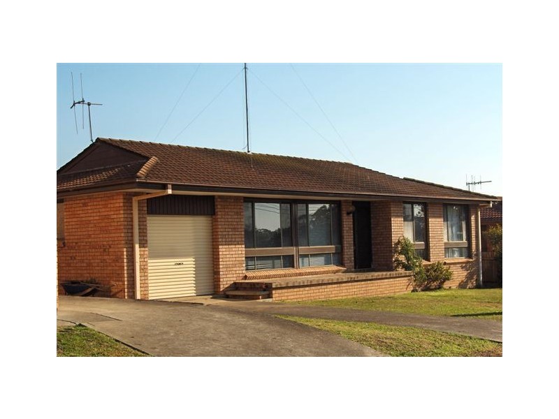 22 Bryan Street, Old Bar NSW 2430