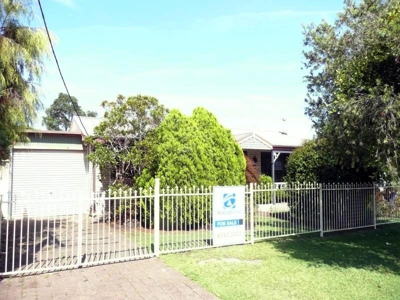 22 Plummer Street, Taree NSW 2430