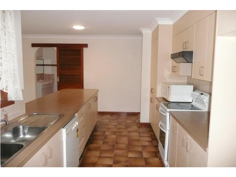 27 Amaroo Drive, Taree NSW 2430