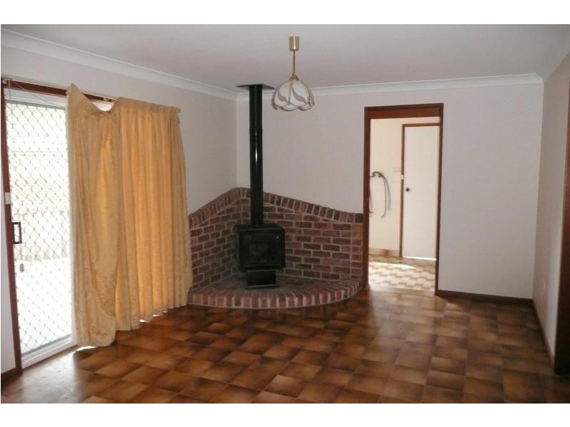 27 Amaroo Drive, Taree NSW 2430