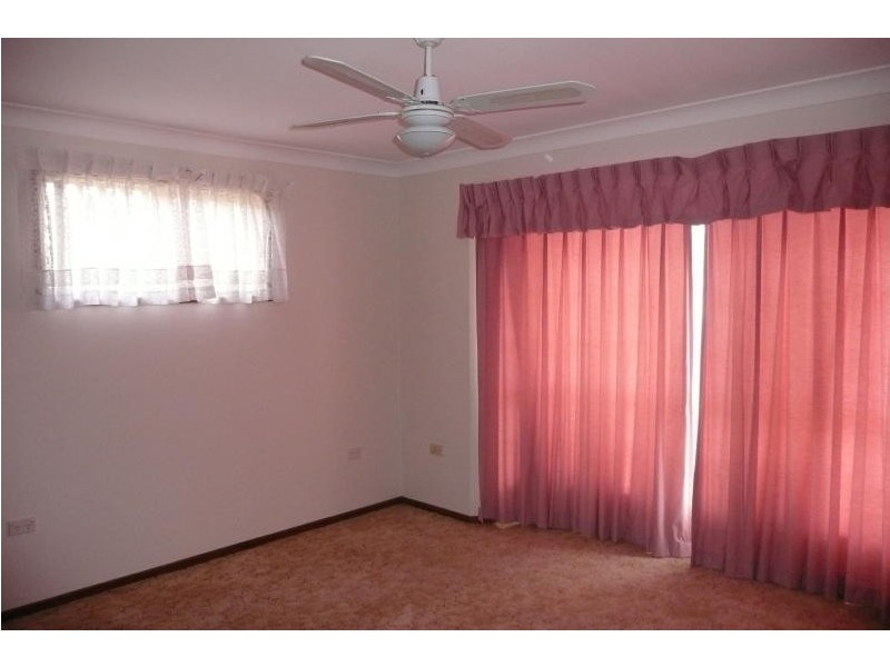 27 Amaroo Drive, Taree NSW 2430