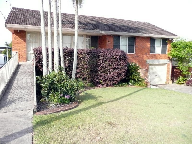 15 Ritchie Crescent, Taree NSW 2430