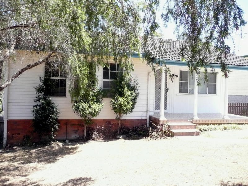 4 Dale Street, Taree NSW 2430