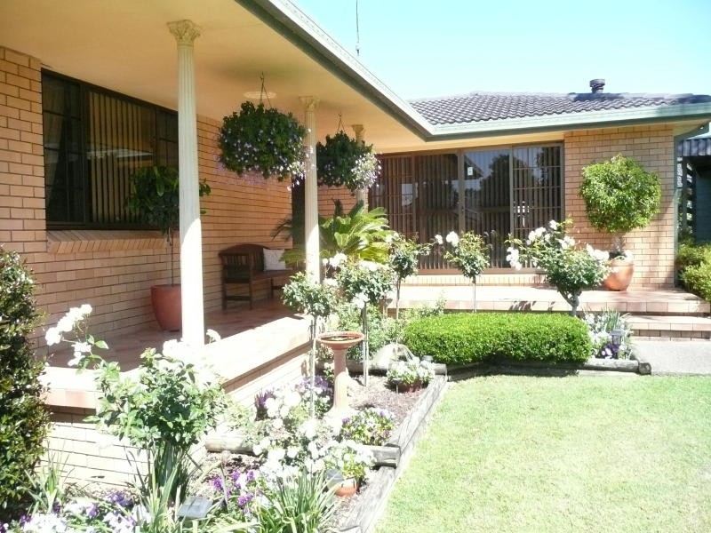 16 Wootton Crescent, Taree NSW 2430