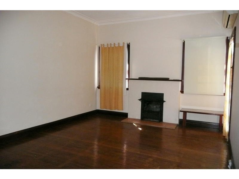 74 Commerce Street, Taree NSW 2430