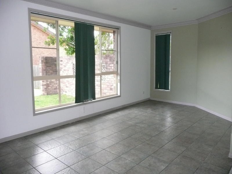 9 Oceanic Place, Old Bar NSW 2430