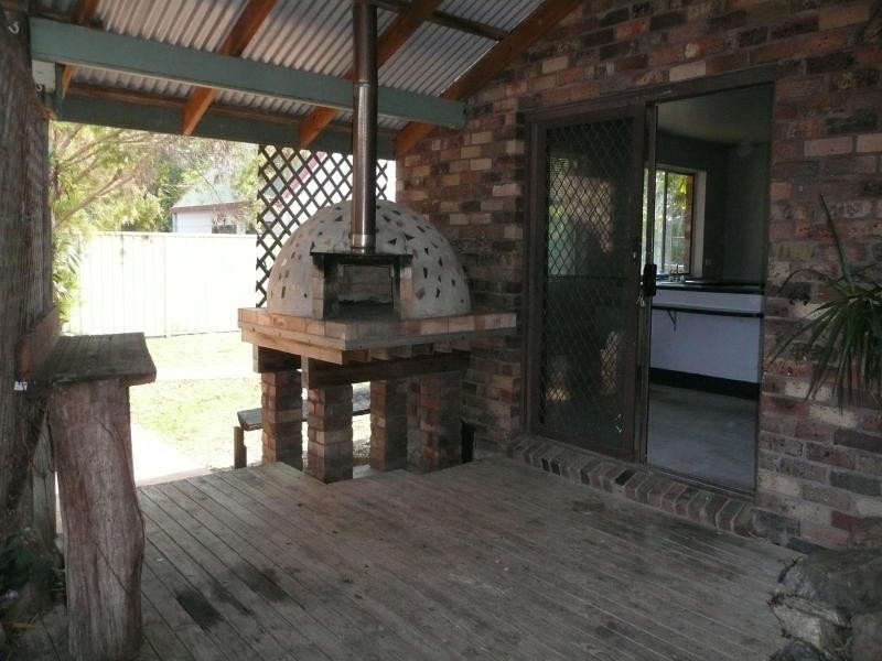 9 Oceanic Place, Old Bar NSW 2430