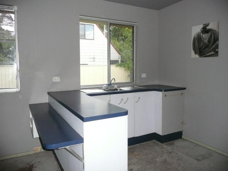 9 Oceanic Place, Old Bar NSW 2430