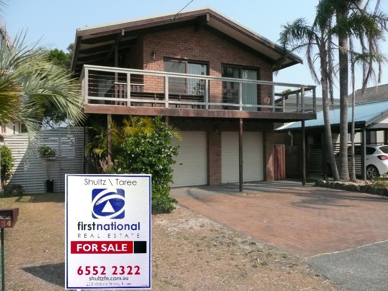 34 Hall Street, Old Bar NSW 2430