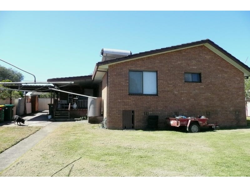 4 Telopea Drive, Taree NSW 2430