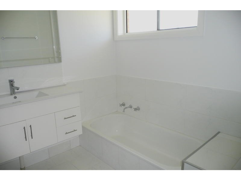 6 Railton Avenue, Taree NSW 2430