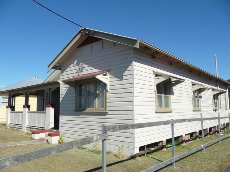 26 Crescent Avenue, Taree NSW 2430