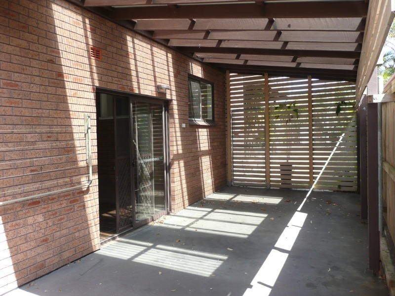 2/34 Hall Street, Old Bar NSW 2430