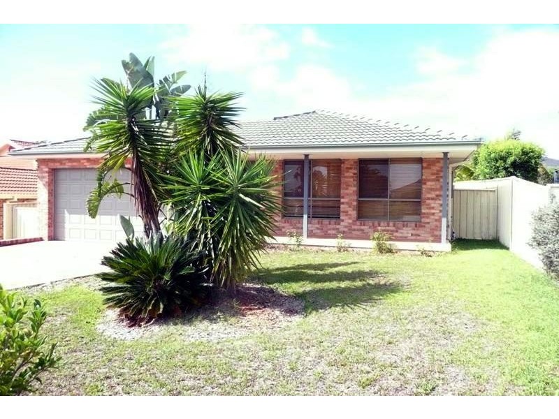 6 Mistral Place, Old Bar NSW 2430