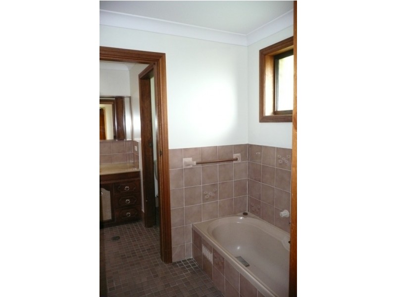 13 Flinders Street, Taree NSW 2430